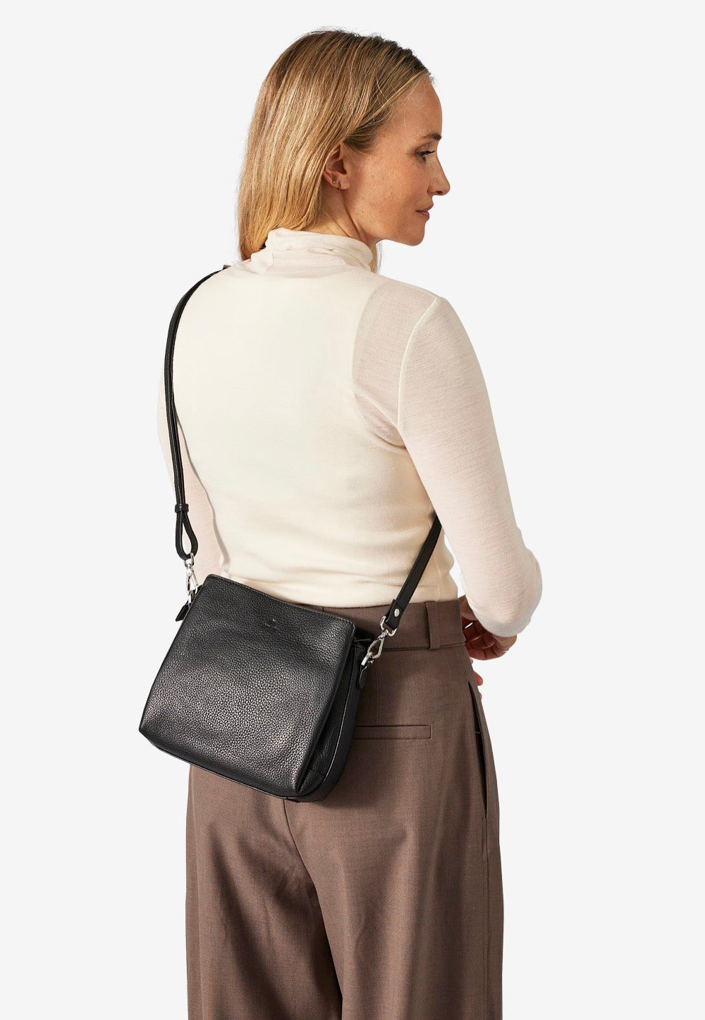 Adax Cormorano Sia Black Crossbody Bag