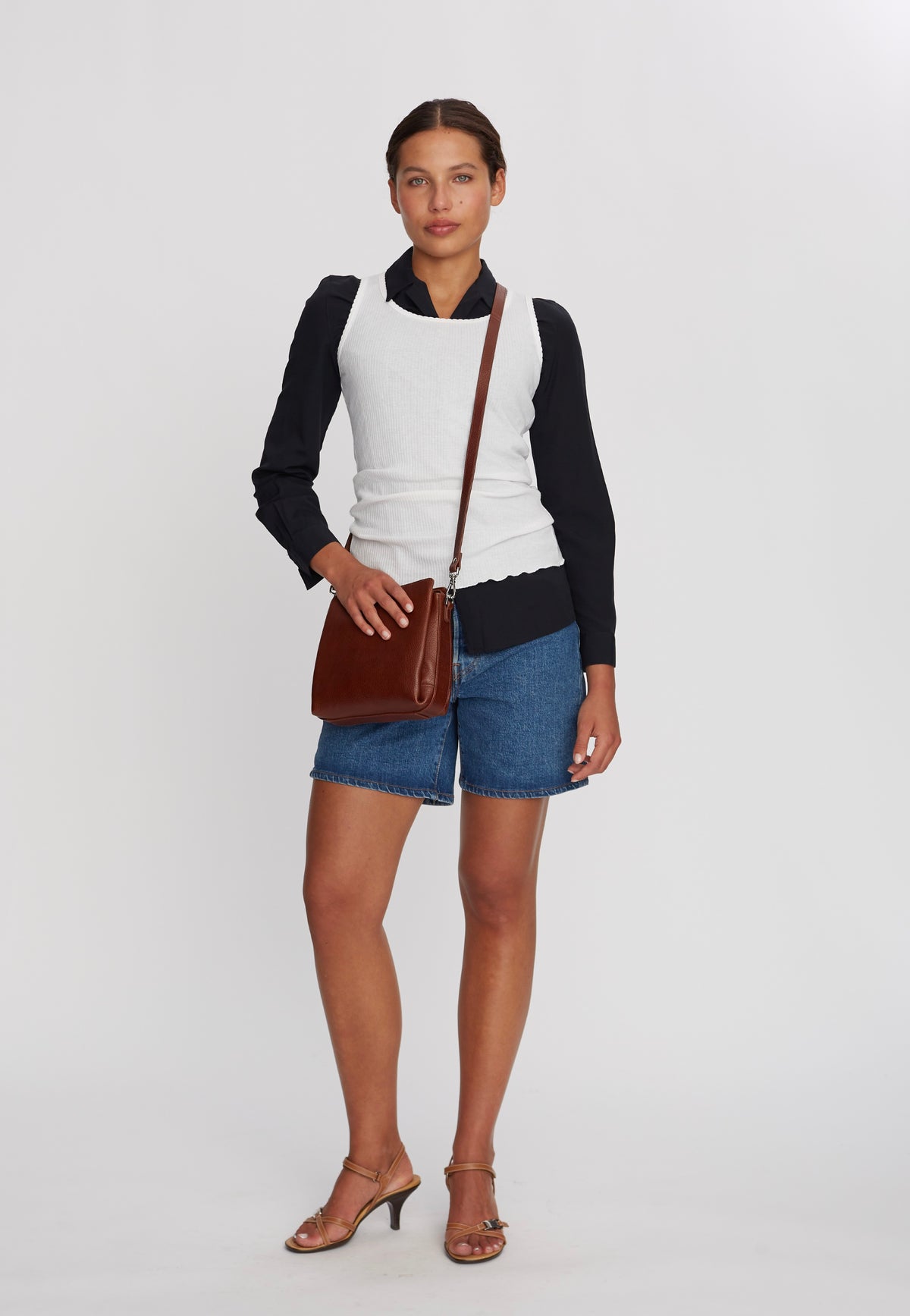 Adax Cormorano Sia Walnut Crossbody Bag