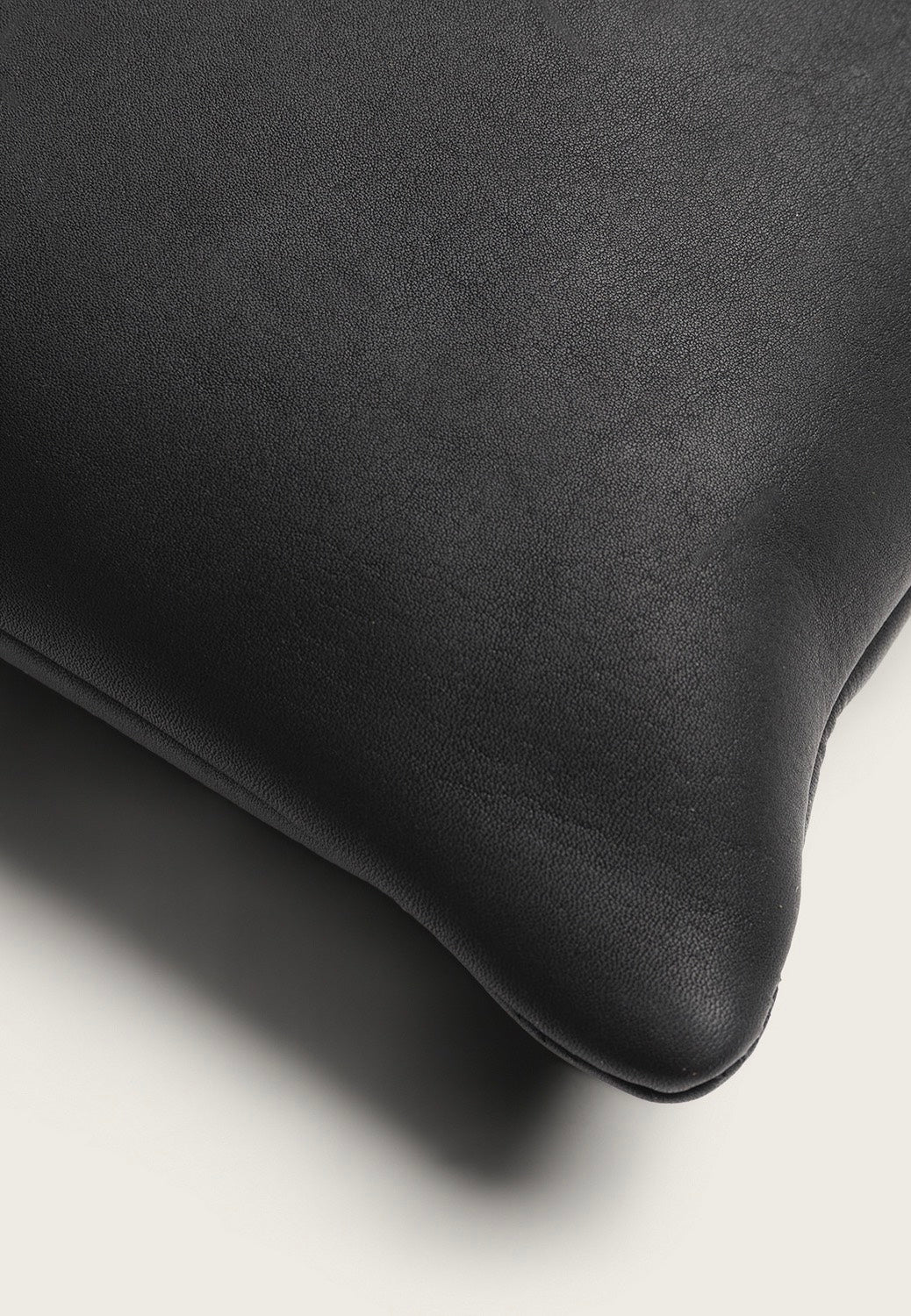 The Chesterfield Brand Harlan 1440 Black Schultertasche