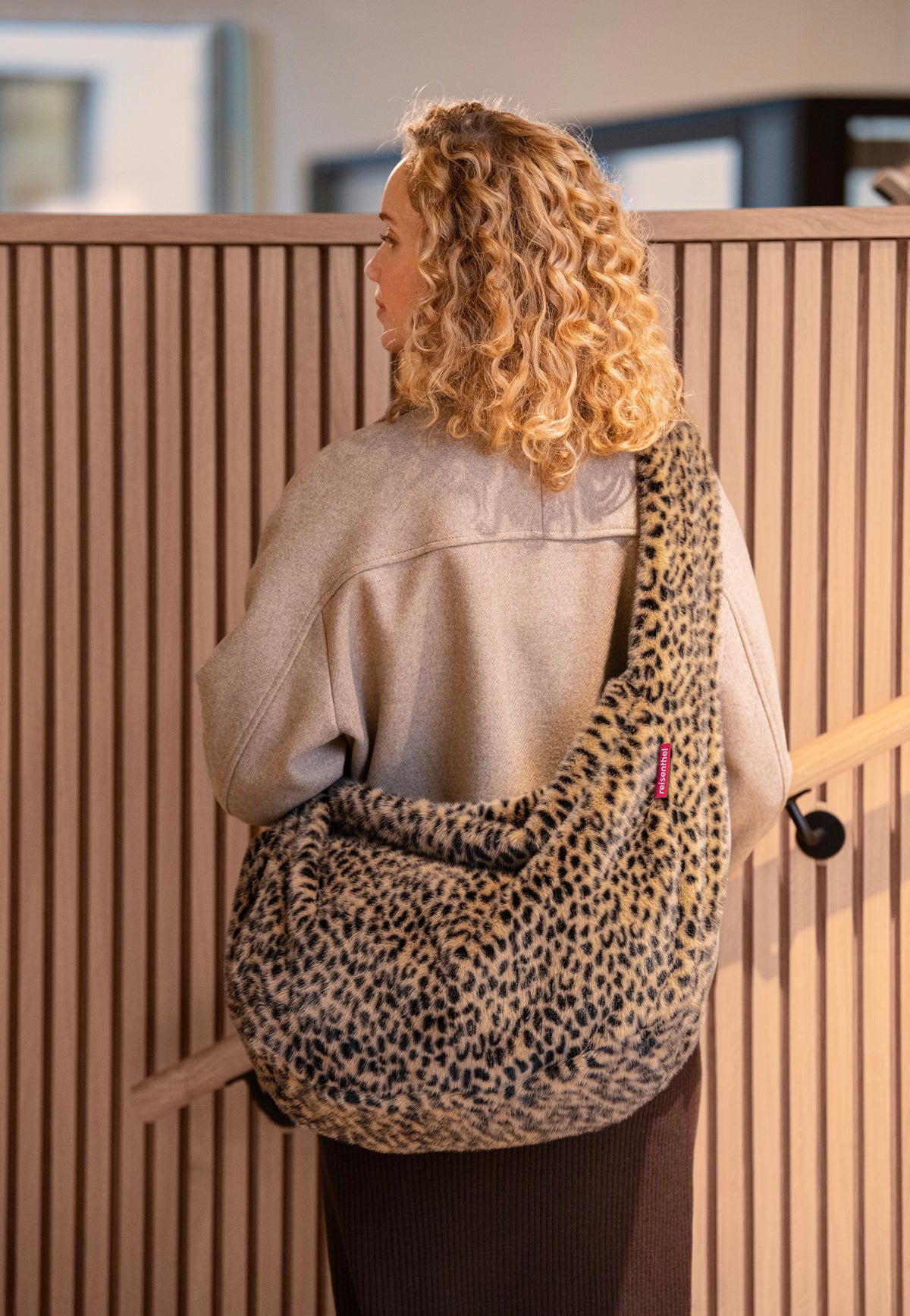 reisenthel Moonbag Leo Fake Fur Hobo Bag