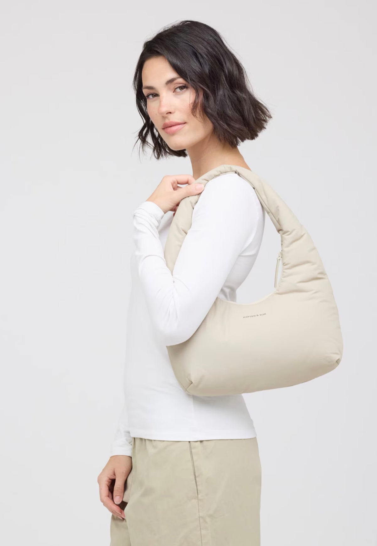 Kapten & Son Skara Cloud Shoulder Sandstone Schultertasche