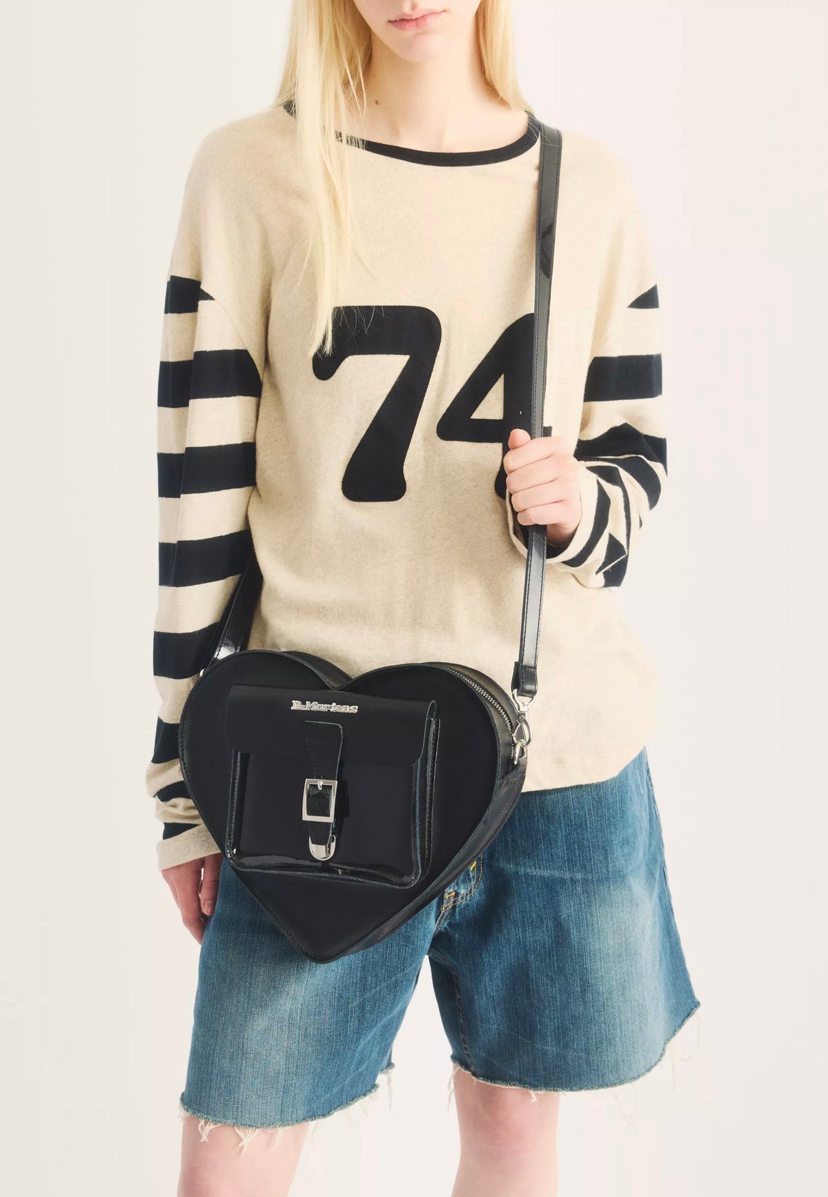 Dr. Martens Heart Backpack Black Kiev Patent Lamper Smooth Crossbody Bag